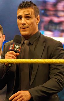 How tall is Alberto Del Rio?